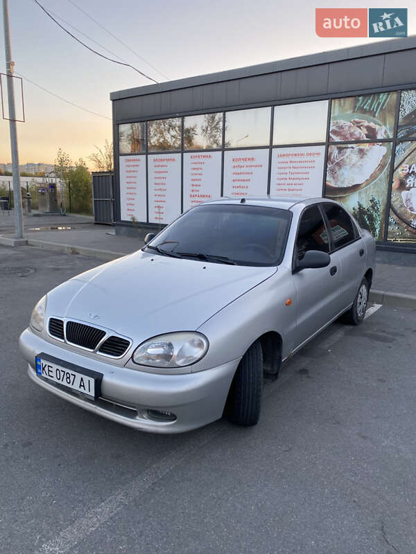 Седан Daewoo Lanos 2004 в Днепре