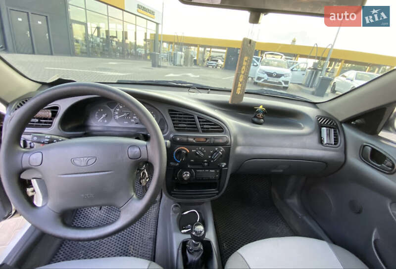 Седан Daewoo Lanos 2002 в Синельниковому фото 4 Седан Daewoo Lanos 2002 в Синельниковому