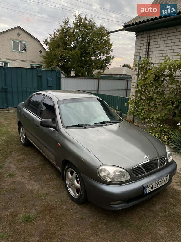 Седан Daewoo Lanos 2002 в Черкасах