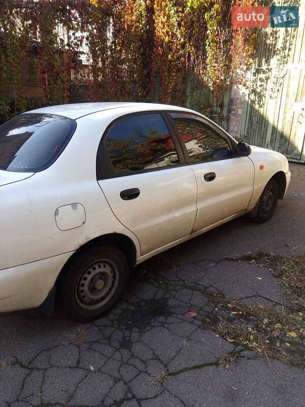 Седан Daewoo Lanos 2005 в Киеве