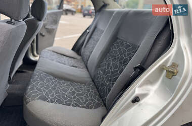 Седан Daewoo Lanos 2004 в  фото 15 Седан Daewoo Lanos 2004 в
