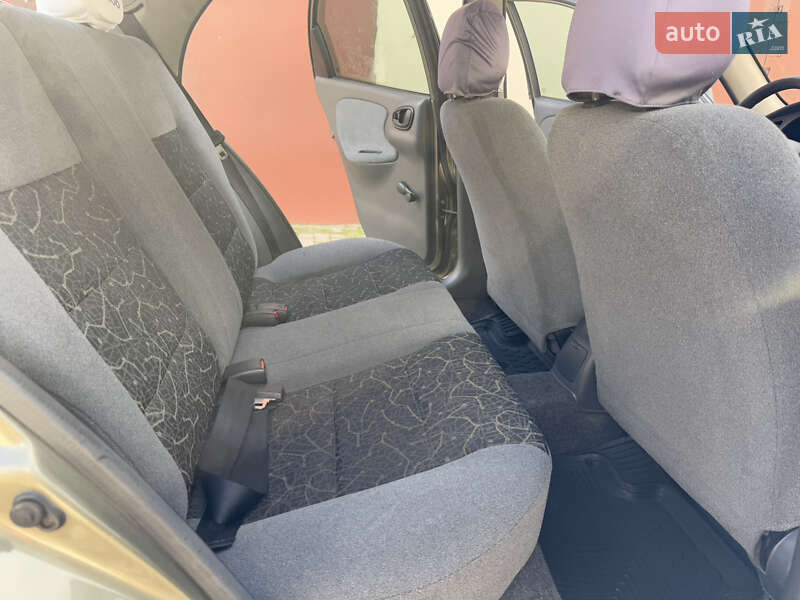 Седан Daewoo Lanos 2004 в Вінниці