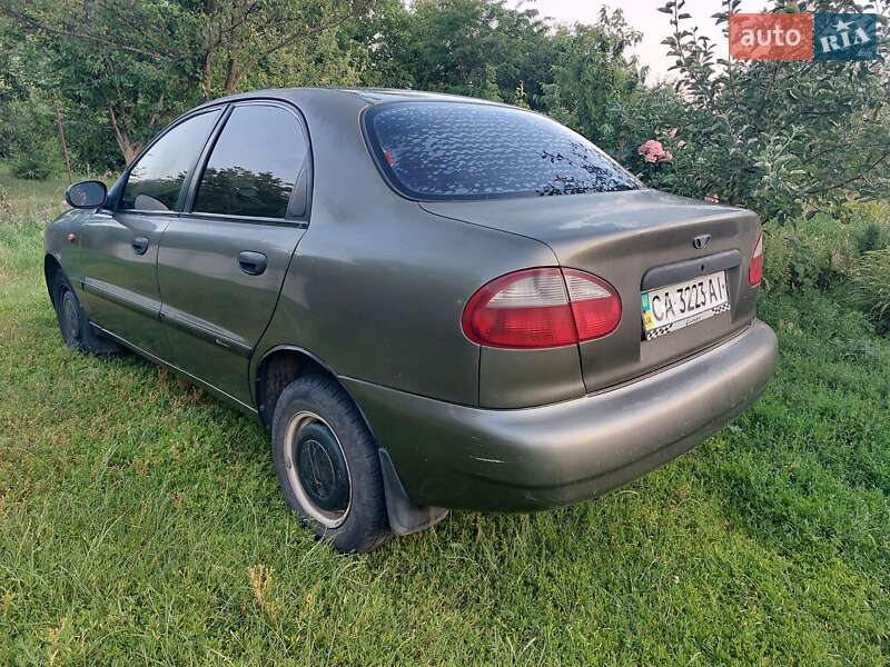 Седан Daewoo Lanos 2006 в  фото Седан Daewoo Lanos 2006 в