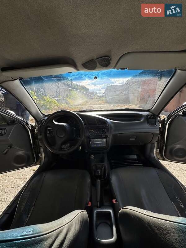 Седан Daewoo Lanos 1998 в Дніпрі