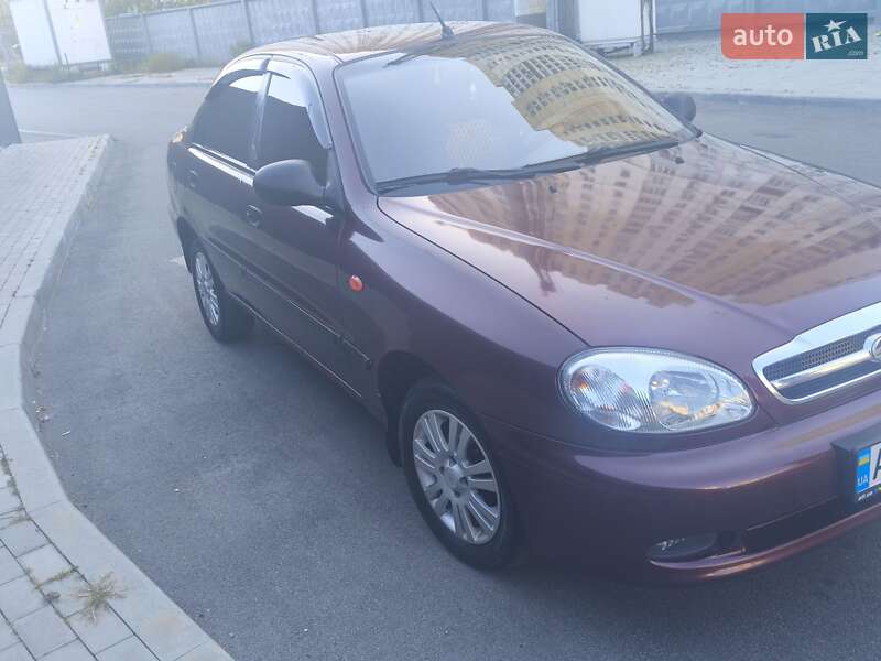 Седан Daewoo Lanos 2011 в Києві