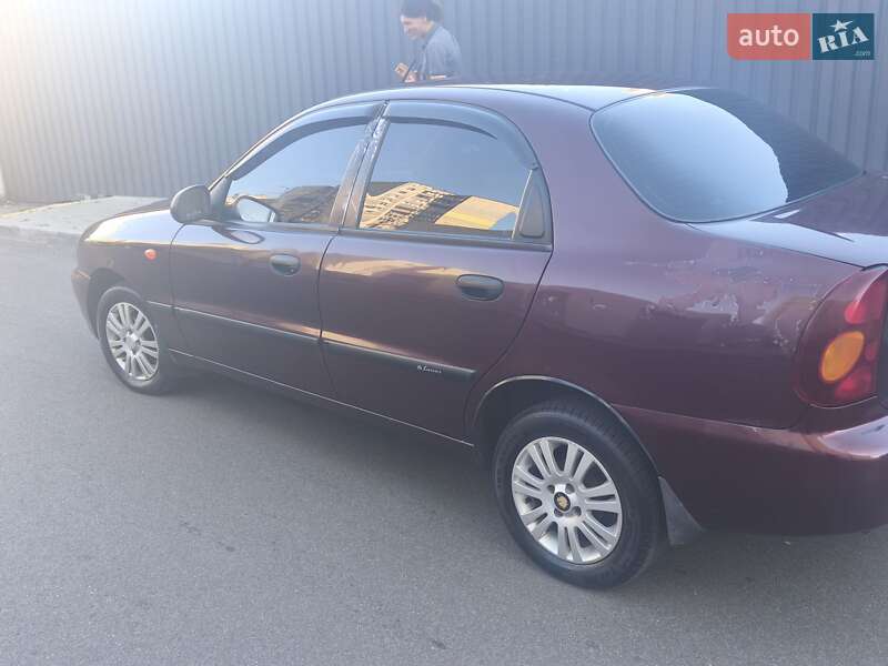 Седан Daewoo Lanos 2011 в Києві