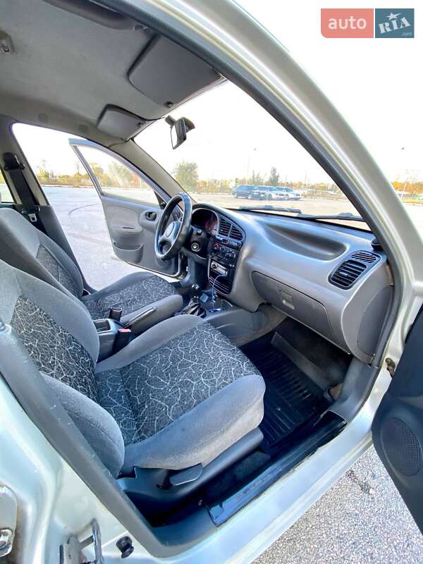 Седан Daewoo Lanos 2005 в Запоріжжі