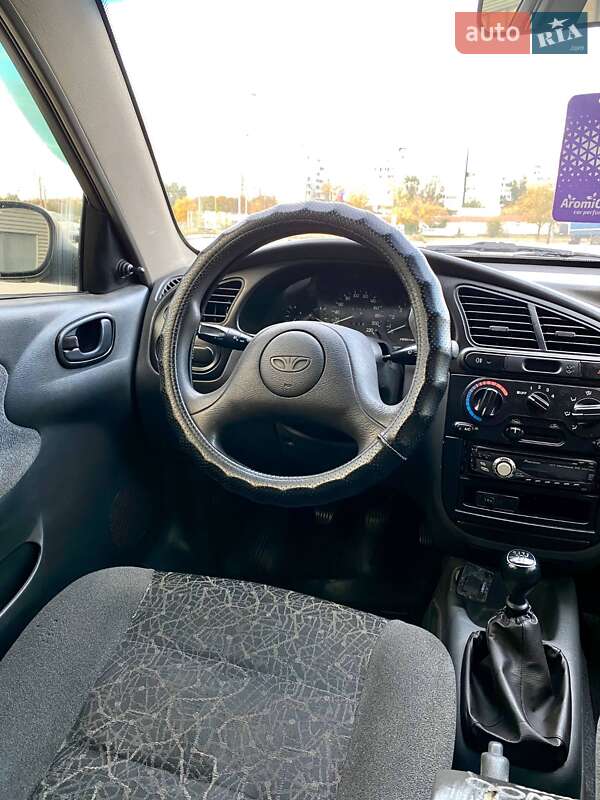 Седан Daewoo Lanos 2004 в Запоріжжі