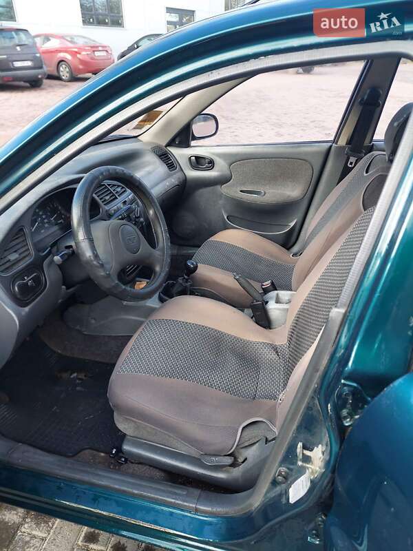 Седан Daewoo Lanos 2007 в Ровно