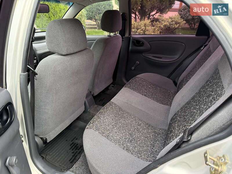 Седан Daewoo Lanos 2009 в Хмельницком
