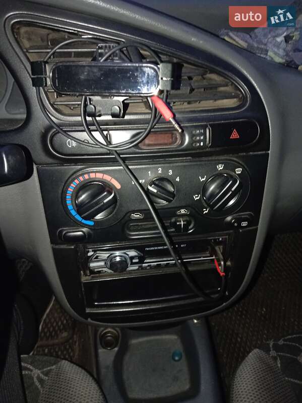 Седан Daewoo Lanos 2004 в Конотопі