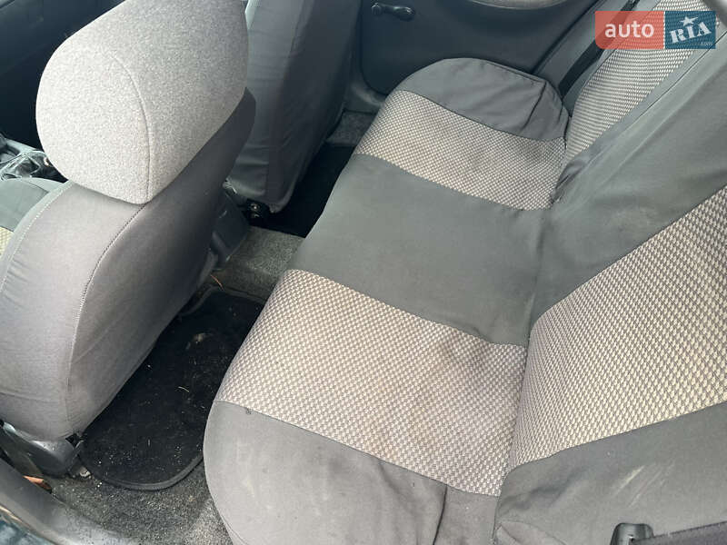 Седан Daewoo Lanos 2006 в Рівному