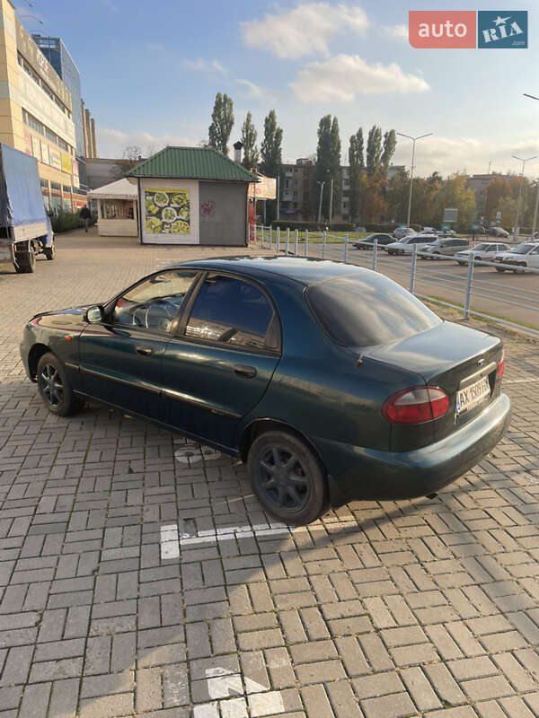 Седан Daewoo Lanos 2002 в Харькове