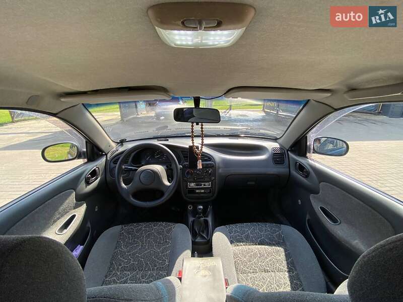Седан Daewoo Lanos 2004 в Харькове