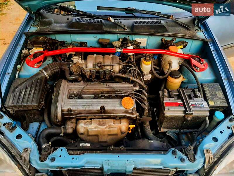 Седан Daewoo Lanos 2003 в Харкові