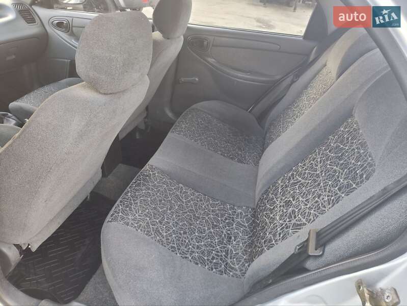 Седан Daewoo Lanos 2011 в Дніпрі