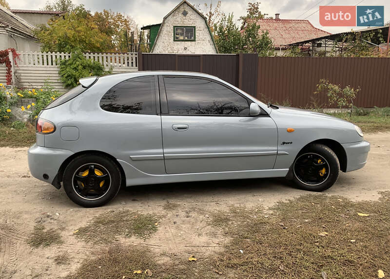 Хетчбек Daewoo Lanos 2003 в Дніпрі