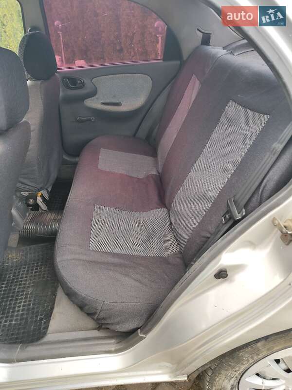 Седан Daewoo Lanos 2005 в Дунаївцях