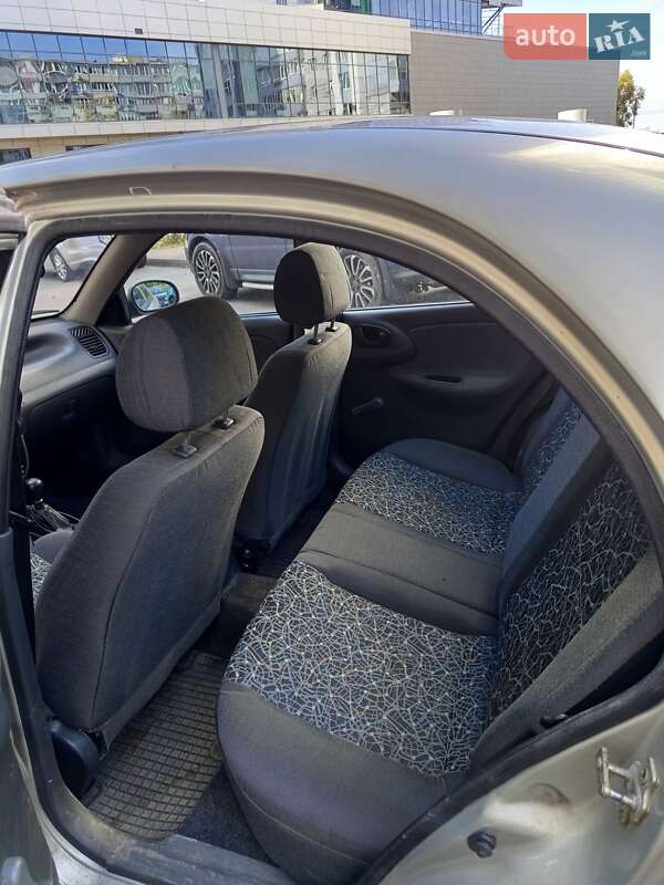 Седан Daewoo Lanos 2006 в Киеве