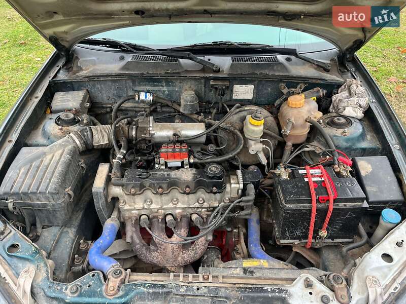 Седан Daewoo Lanos 2003 в Репках