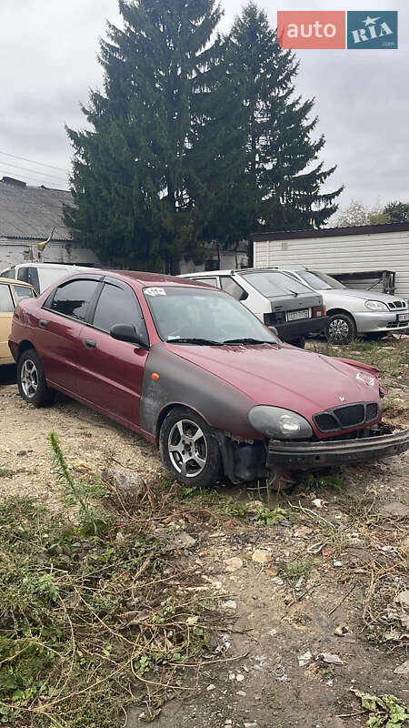 Седан Daewoo Lanos 2002 в Староконстантинове