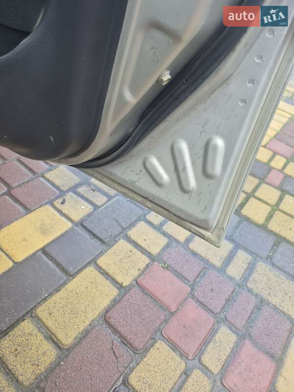 Седан Daewoo Lanos 2003 в Новомосковську