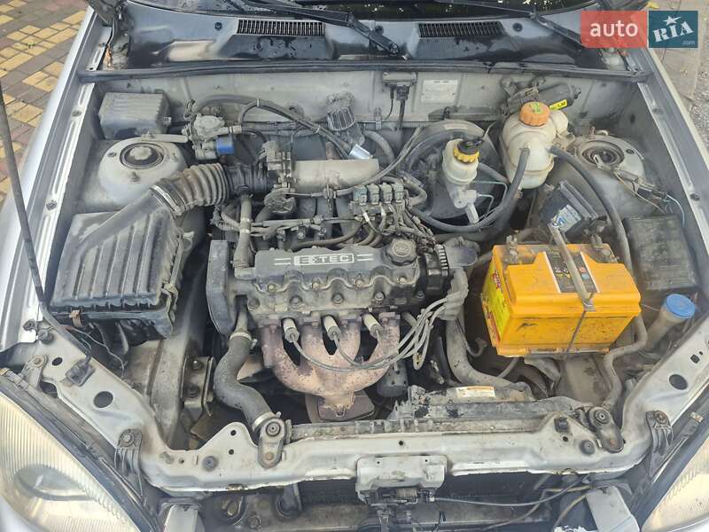 Седан Daewoo Lanos 2003 в Новомосковську