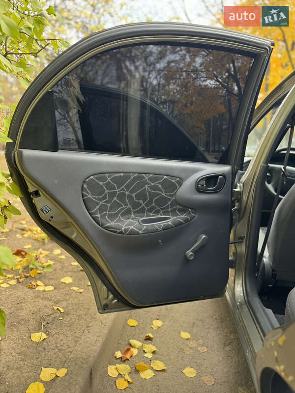 Хэтчбек Daewoo Lanos 2003 в Запорожье