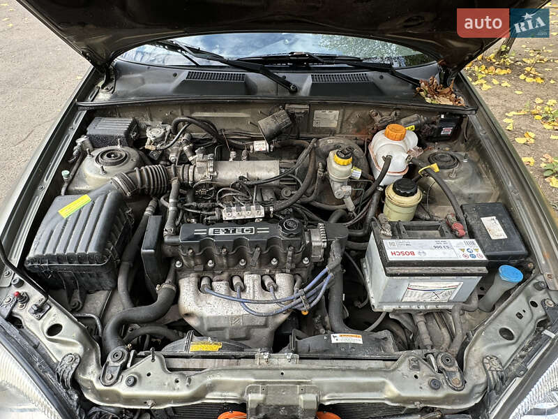 Хэтчбек Daewoo Lanos 2003 в Запорожье