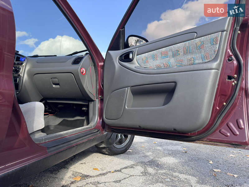 Седан Daewoo Lanos 2005 в Житомирі