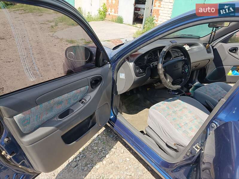 Седан Daewoo Lanos 2005 в Глухові