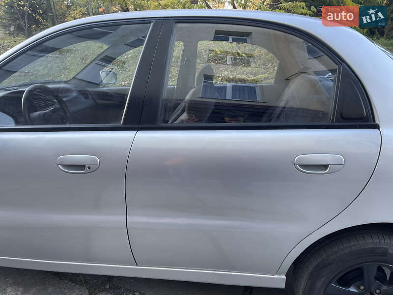 Седан Daewoo Lanos 2002 в Львові фото 6 Седан Daewoo Lanos 2002 в Львові