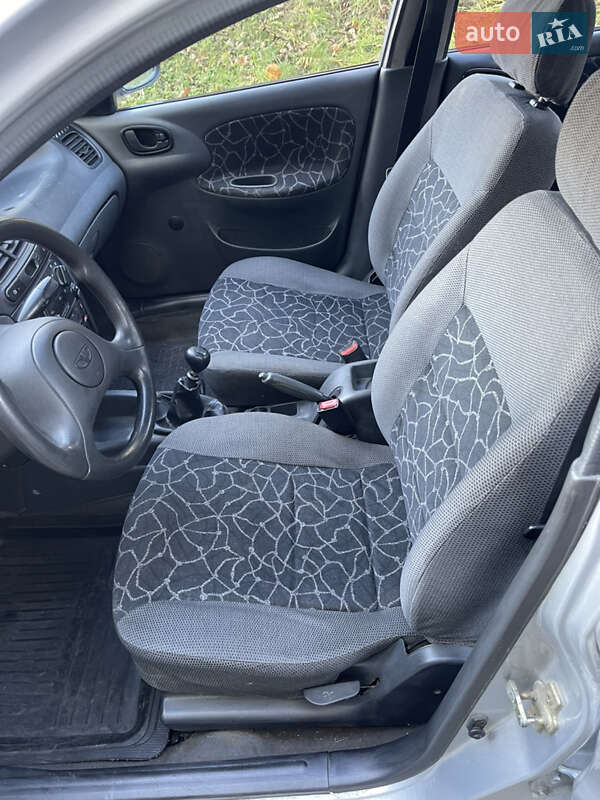 Седан Daewoo Lanos 2002 в Львові фото 15 Седан Daewoo Lanos 2002 в Львові