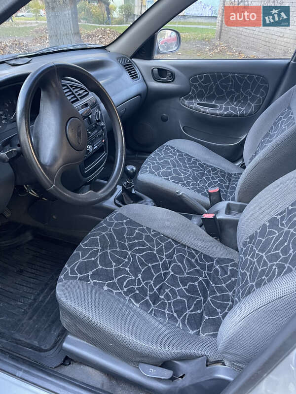 Седан Daewoo Lanos 2002 в Львові фото 12 Седан Daewoo Lanos 2002 в Львові