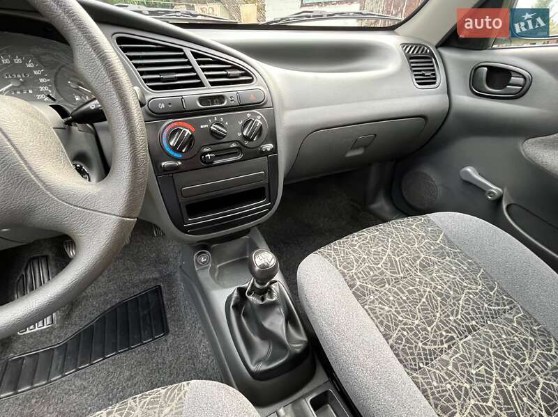 Седан Daewoo Lanos 2008 в Миргороде