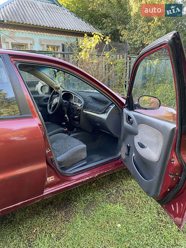 Седан Daewoo Lanos 2006 в Коломаке