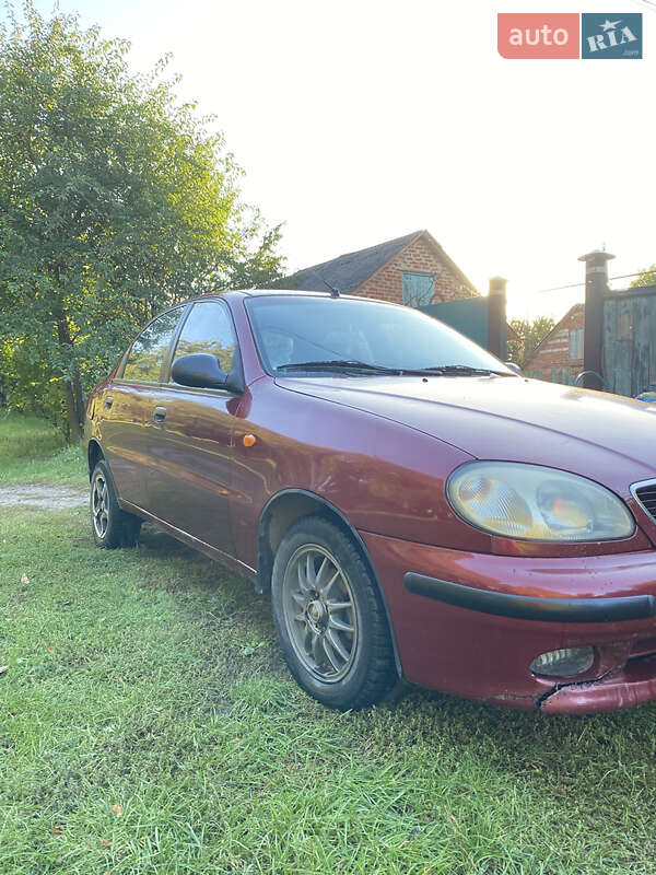 Седан Daewoo Lanos 2006 в Коломаке