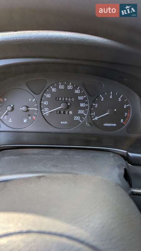 Седан Daewoo Lanos 2004 в Львове