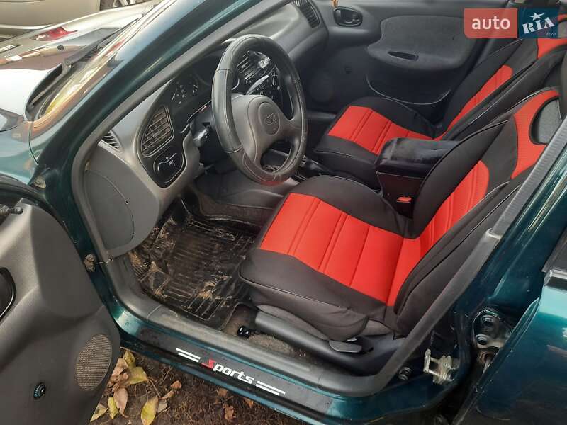 Седан Daewoo Lanos 2007 в Краснограді