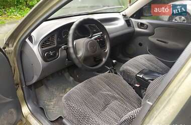 Седан Daewoo Lanos 2004 в Умані