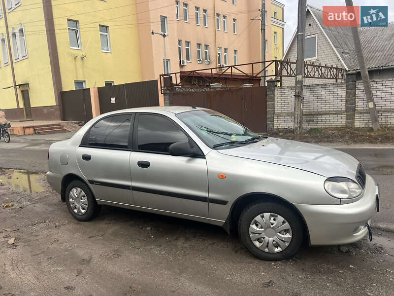 Седан Daewoo Lanos 2005 в Киеве