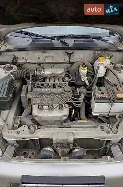 Седан Daewoo Lanos 2004 в Днепре