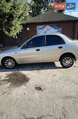 Седан Daewoo Lanos 2004 в Любаре