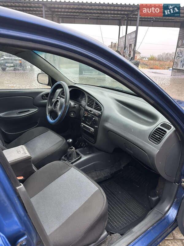 Седан Daewoo Lanos 2010 в Звенигородці