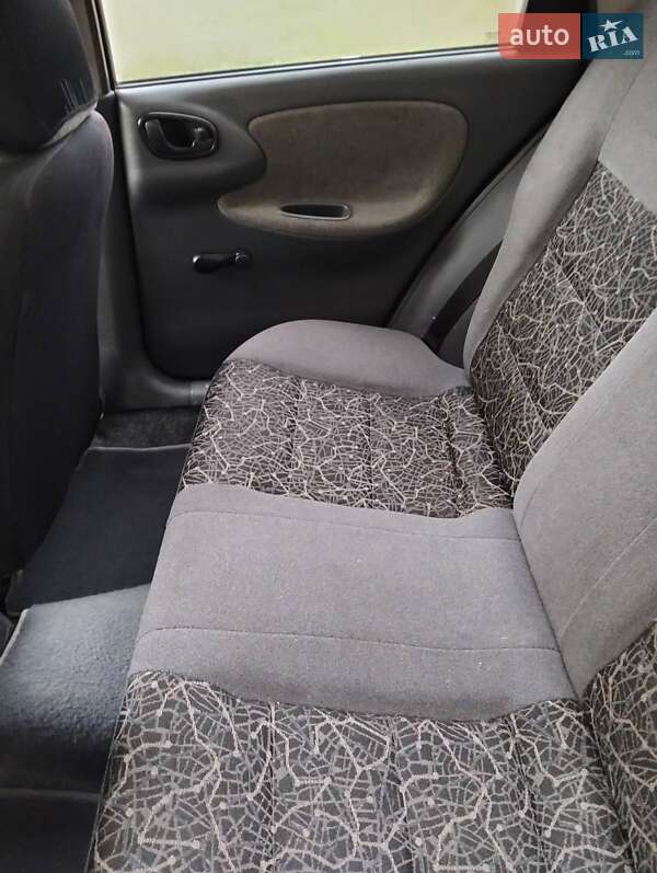 Седан Daewoo Lanos 2006 в Николаеве