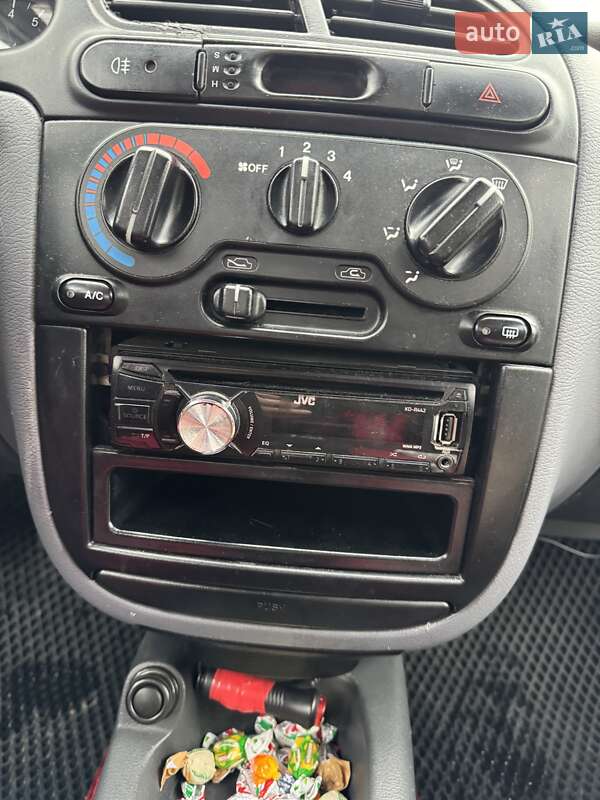 Седан Daewoo Lanos 2005 в Ужгороде