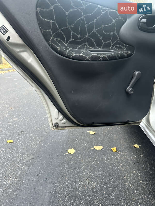 Хетчбек Daewoo Lanos 2003 в Дніпрі фото 8 Хетчбек Daewoo Lanos 2003 в Дніпрі