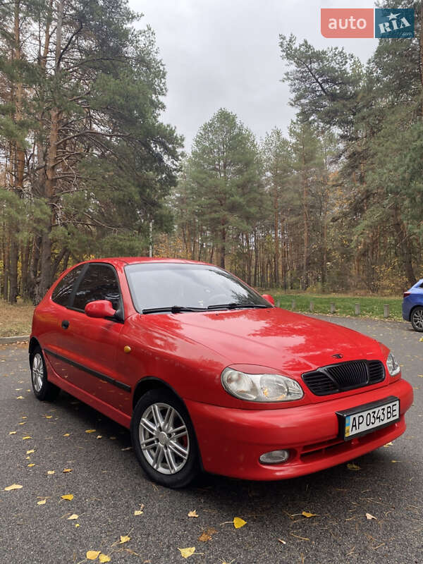 Хетчбек Daewoo Lanos 2003 в Новомосковську