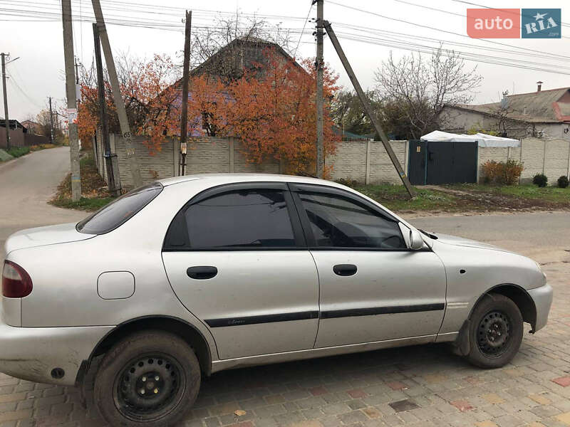 Седан Daewoo Lanos 2004 в Харькове