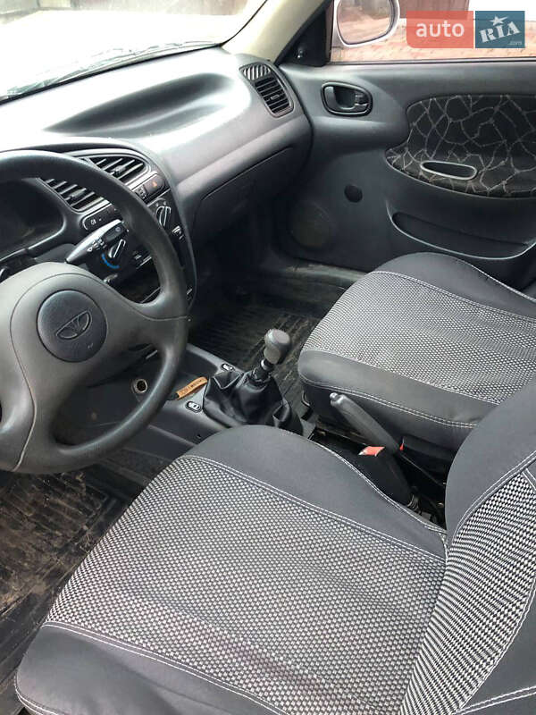 Седан Daewoo Lanos 2004 в Харькове